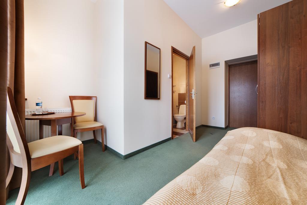 Osrodek Wypoczynkowy Amadeusz Hotel Krynica Exterior foto